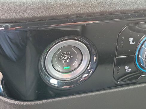 Used 2024 GMC Sierra 1500 Elevation AWD/4WD image 30