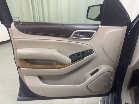 Used 2017 GMC Yukon Denali image 12