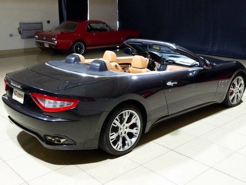 Used 2015 Maserati GranTurismo Convertible RWD image 22