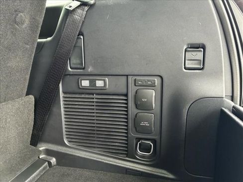 Used 2025 Ford Expedition Platinum w/ Stealth Performance Package AWD/4WD image 9
