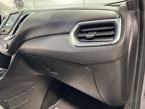Used 2018 Chevrolet Equinox LT AWD/4WD image 24