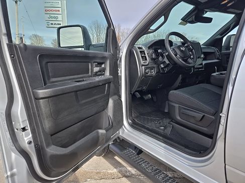 New 2026 RAM 2500 Tradesman AWD/4WD image 35