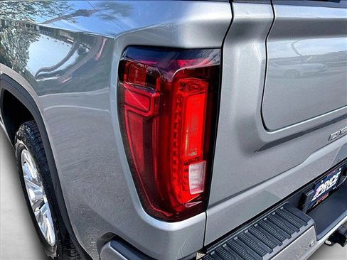 Used 2024 GMC Sierra 1500 Denali w/ Technology Package AWD/4WD image 29