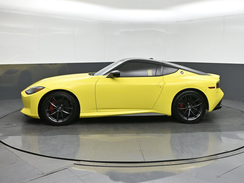 Used 2023 Nissan Z w/ Floor Mat Package (L93) RWD image 4