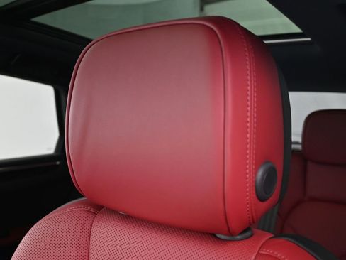 Certified 2026 Porsche Macan image 20