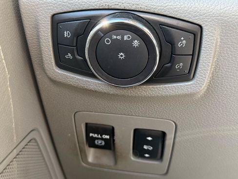 Used 2018 Ford F150 XLT w/ Equipment Group 302A Luxury AWD/4WD image 9