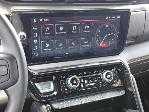 Used 2025 GMC Sierra 1500 AT4 w/ AT4 Premium Package AWD/4WD image 17