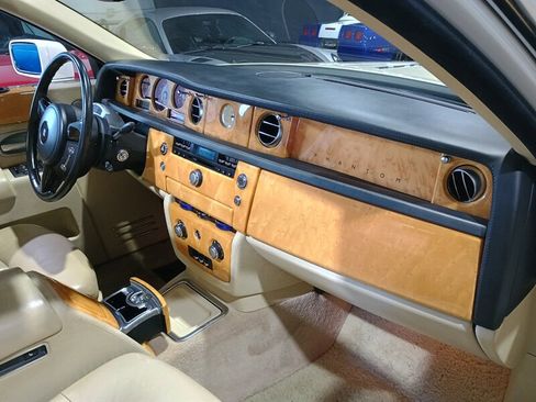 Used 2006 Rolls-Royce Phantom Sedan RWD image 32