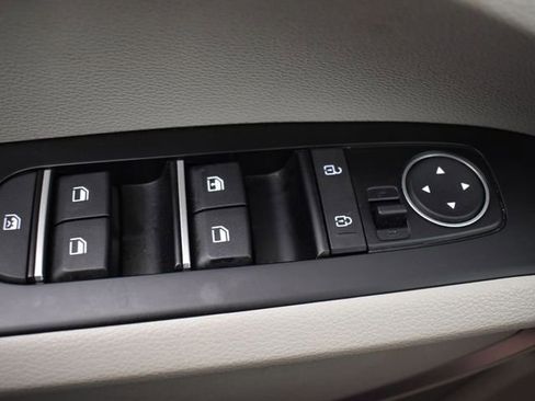 Used 2025 Kia Soul LX image 28