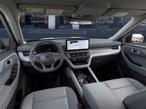 New 2025 Ford Explorer Active w/ Active Comfort Package image 9