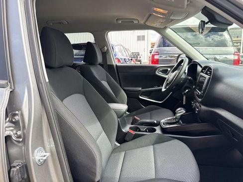 Used 2023 Kia Soul LX w/ Option Group 015 FWD image 26