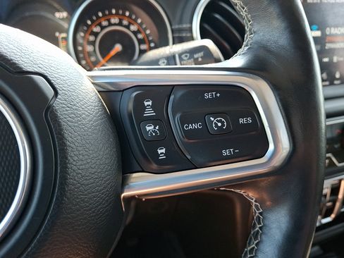 Used 2020 Jeep Gladiator Overland AWD/4WD image 21