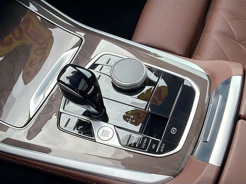 Used 2023 BMW X5 xDrive40i w/ Premium Package image 30