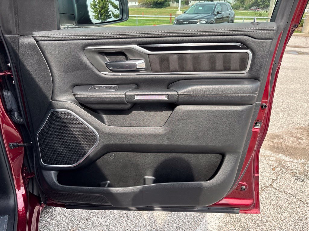 Used 2021 RAM 1500 Laramie w/ Sport Appearance Package AWD/4WD image 27