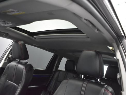 Used 2019 Toyota Highlander SE w/ Nightshade Edition AWD/4WD image 17