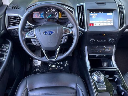 Used 2019 Ford Edge SEL w/ Equipment Group 201A image 14