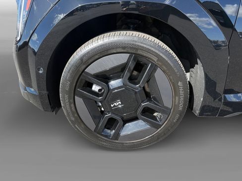 Used 2024 Kia EV9 GT-Line image 9