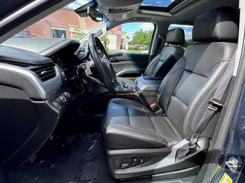Used 2019 Chevrolet Suburban LT AWD/4WD image 21