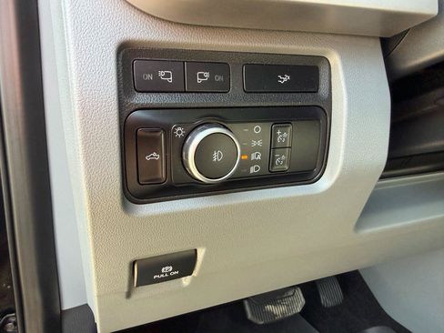 Used 2023 Ford F250 XLT w/ XLT Premium Package AWD/4WD image 28
