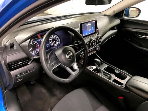 Used 2024 Nissan Sentra SV image 8
