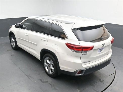 Used 2017 Toyota Highlander Limited image 35