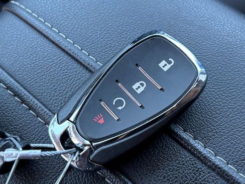Used 2025 Chevrolet Blazer LT FWD image 22