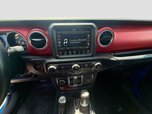 Used 2022 Jeep Wrangler Unlimited Rubicon w/ Dual Top Group AWD/4WD image 27