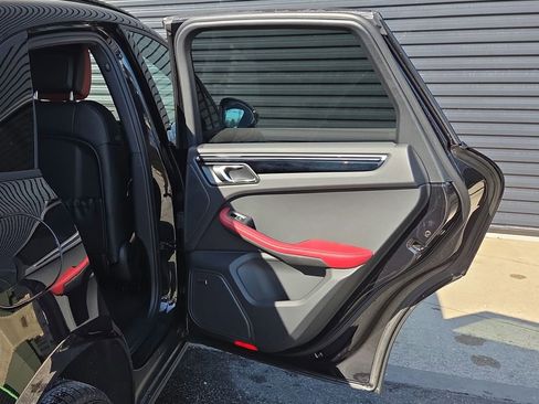 New 2026 Porsche Macan AWD/4WD image 21