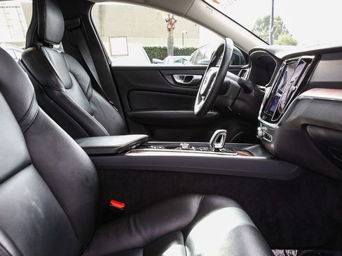 Used 2024 Volvo S60 B5 Plus image 16