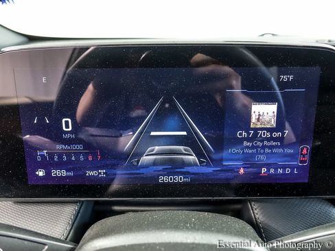 Used 2025 Chevrolet Equinox LT AWD/4WD image 13