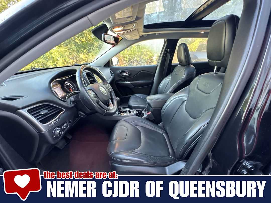 Used 2019 Jeep Cherokee Limited AWD/4WD image 11