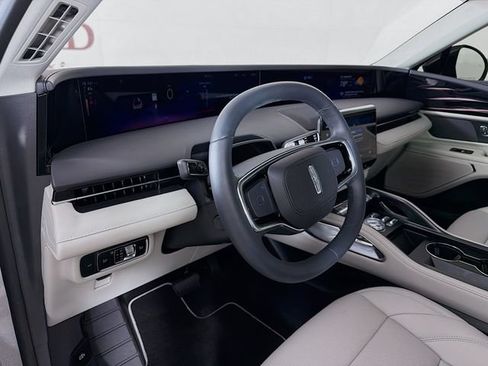 Certified 2026 Lincoln Nautilus Premier AWD/4WD image 11