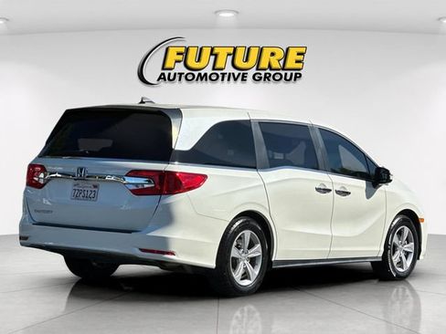 Used 2018 Honda Odyssey EX-L image 3
