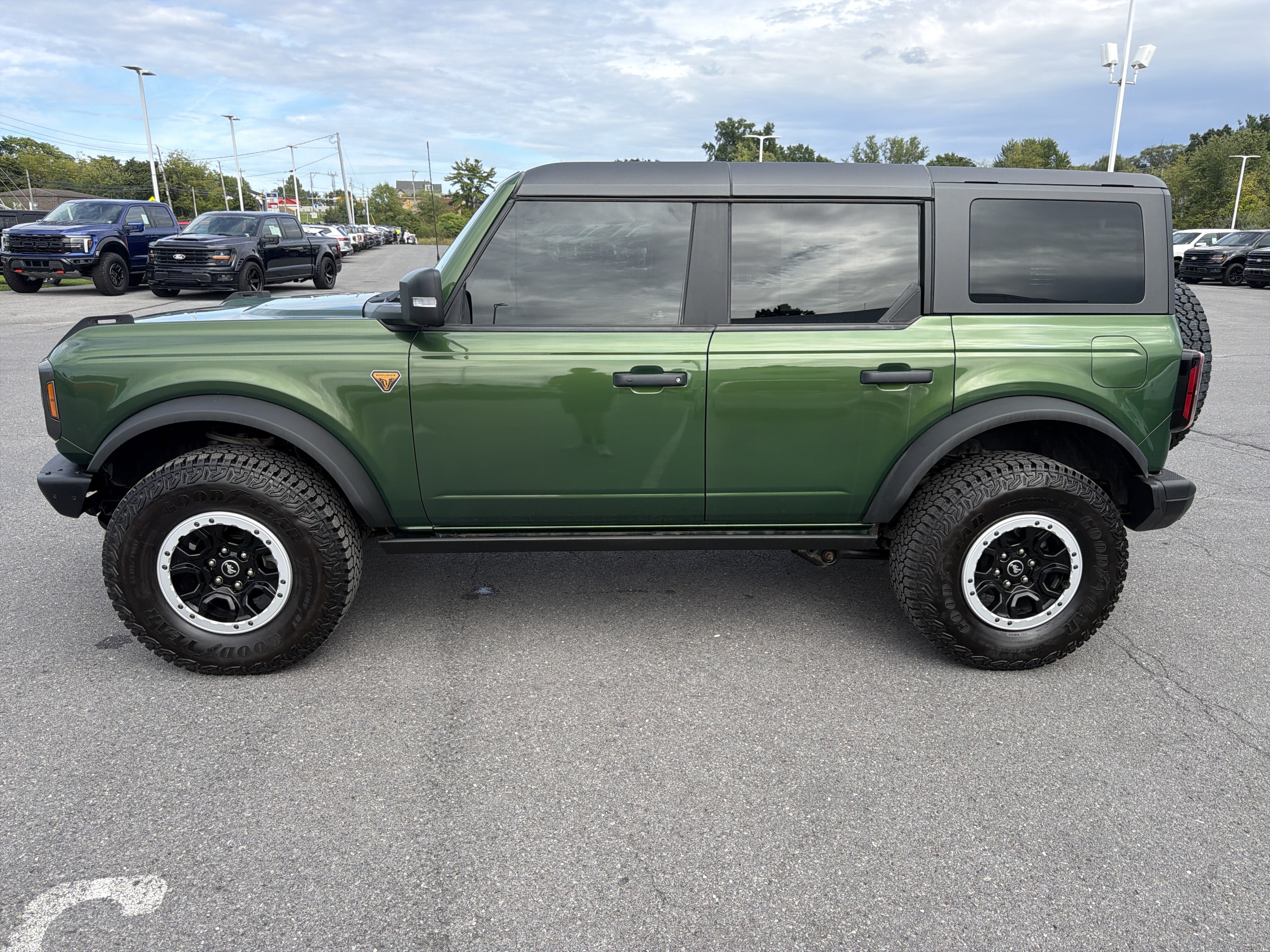 Used 2024 Ford Bronco Badlands AWD/4WD image 9
