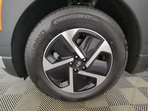 New 2026 Hyundai Ioniq 9 SE AWD/4WD image 17
