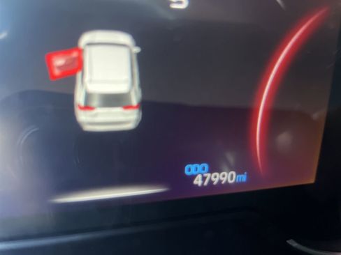 Used 2024 Toyota RAV4 LE image 11