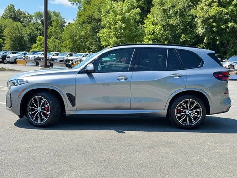 Used 2026 BMW X5 xDrive40i w/ M Sport Package AWD/4WD image 3