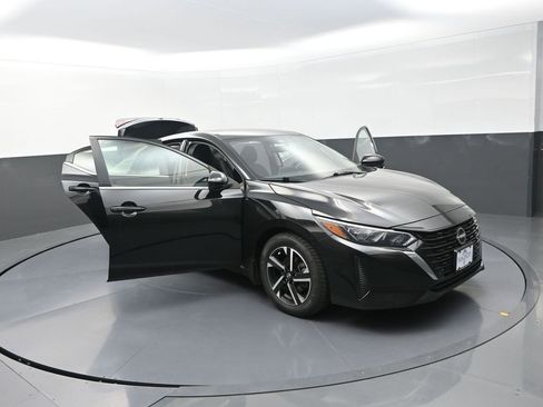 Used 2024 Nissan Sentra SV FWD image 29