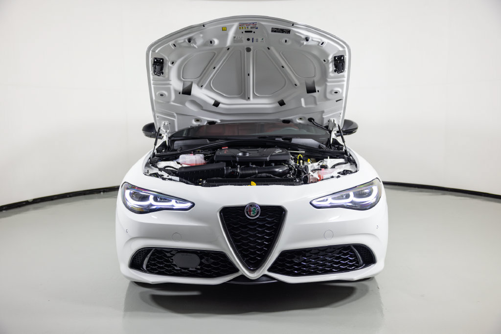 New 2026 Alfa Romeo Giulia AWD image 6