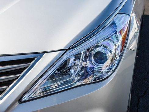 Used 2017 Hyundai Azera Limited image 5