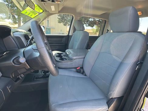 Used 2018 RAM 2500 Tradesman w/ Chrome Appearance Group AWD/4WD image 12