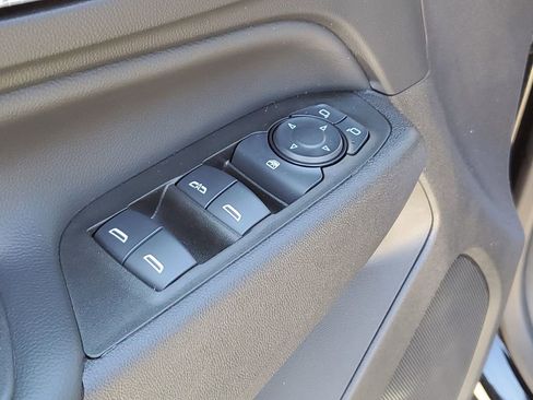 Used 2024 Chevrolet Equinox LT image 23