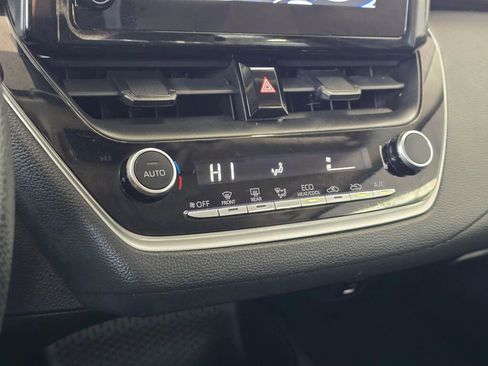 Used 2024 Toyota Corolla LE FWD image 31