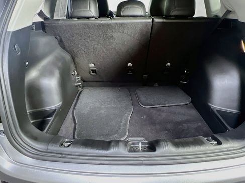 Used 2022 Jeep Compass Latitude AWD/4WD image 23