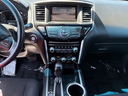 Used 2014 Nissan Pathfinder SV FWD image 14