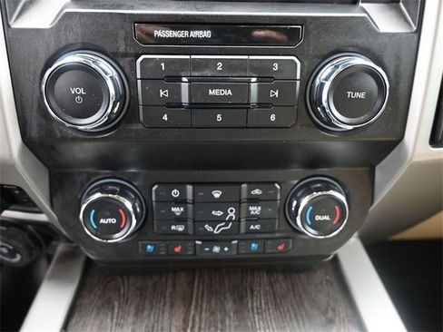 Used 2020 Ford F250 Lariat w/ Lariat Value Package image 4