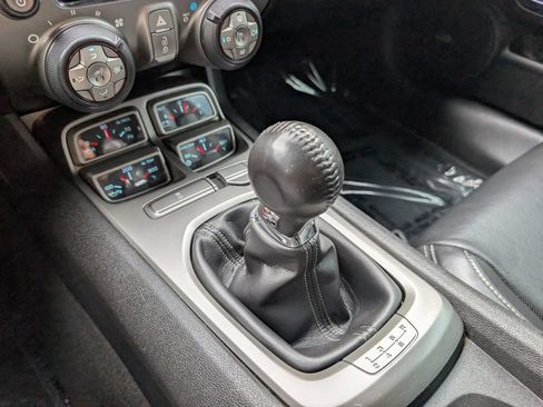 Used 2011 Chevrolet Camaro SS RWD image 18