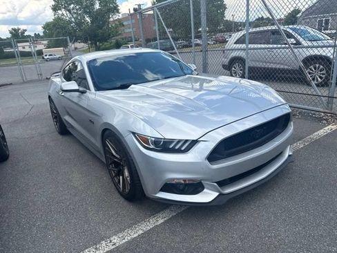 Used 2016 Ford Mustang GT Premium w/ Equipment Group 401A RWD image 3