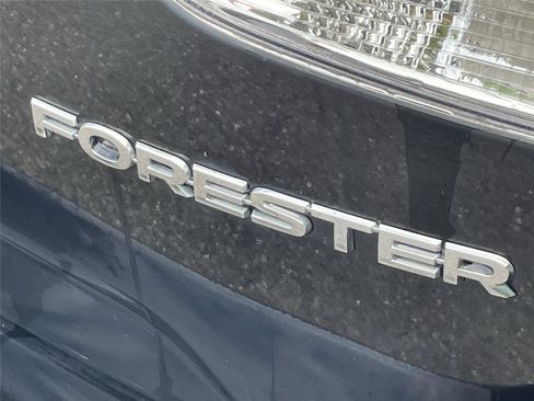 Used 2023 Subaru Forester Premium AWD/4WD image 10