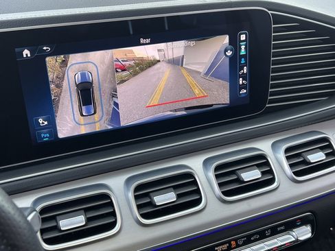 Used 2024 Mercedes-Benz GLS 450 4MATIC w/ AMG Line Exterior image 27